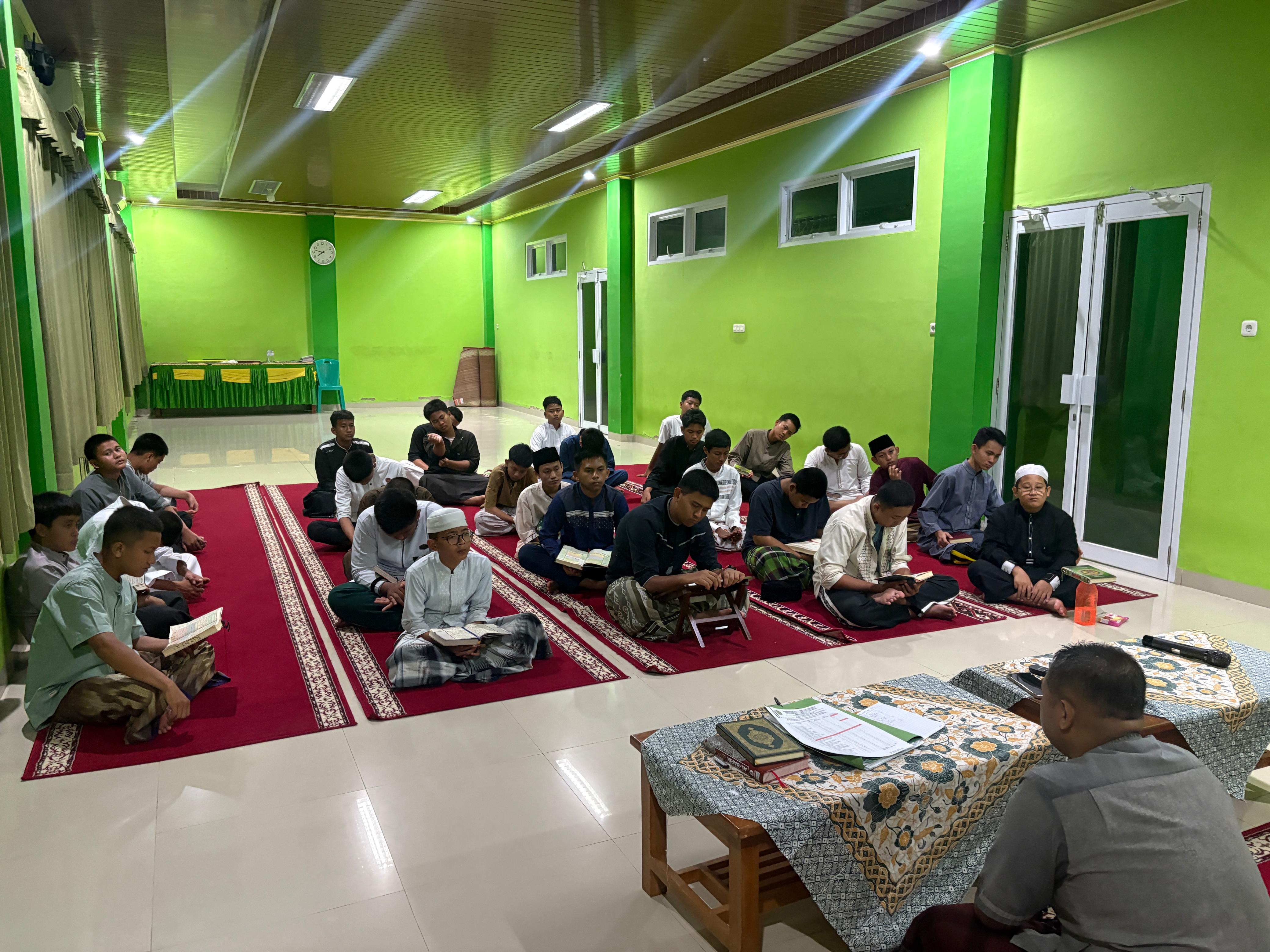 Perkuat Ilmu Agama, 32 Siswa Putra Ikuti Dauroh Tahfidz Al-Qur’an Angkatan Pertama di MANSAPA