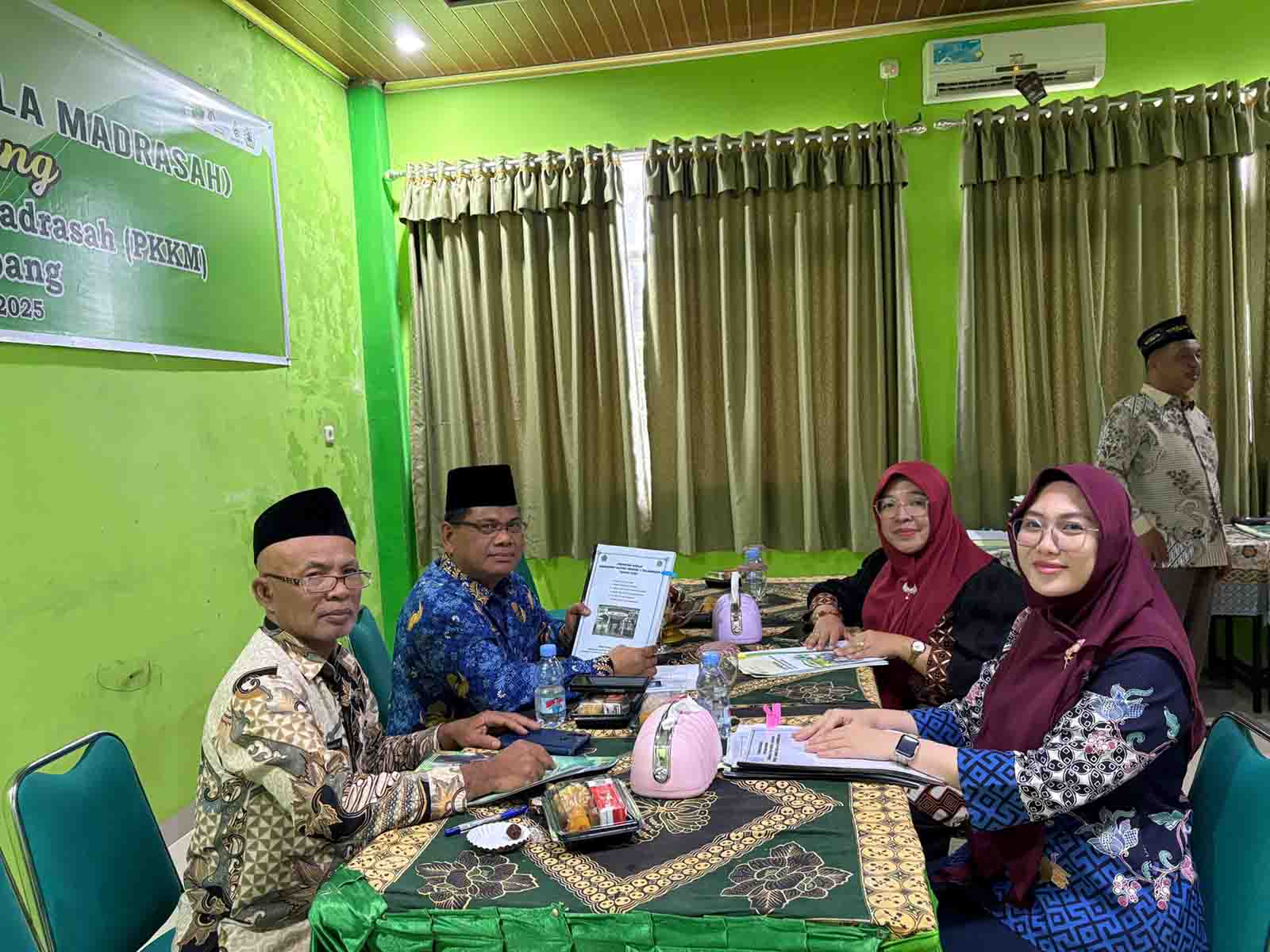 Kepala MAN 1 Palembang Jalani Penilaian Kinerja oleh Kanwil Kemenag Sumsel