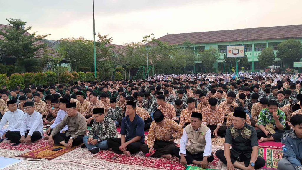 MAN 1 Palembang Gelar Salat Istisqa, Memohon Turunnya Hujan dan Keberkahan