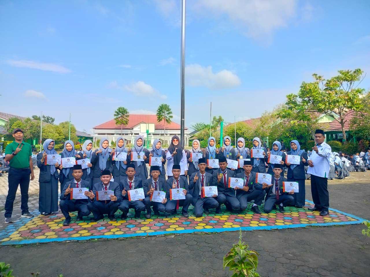 Membanggakan Madrasah, Ekstrakurikuler Taekwondo MAN 1 Palembang Raih Prestasi di Walikota Cup 2025